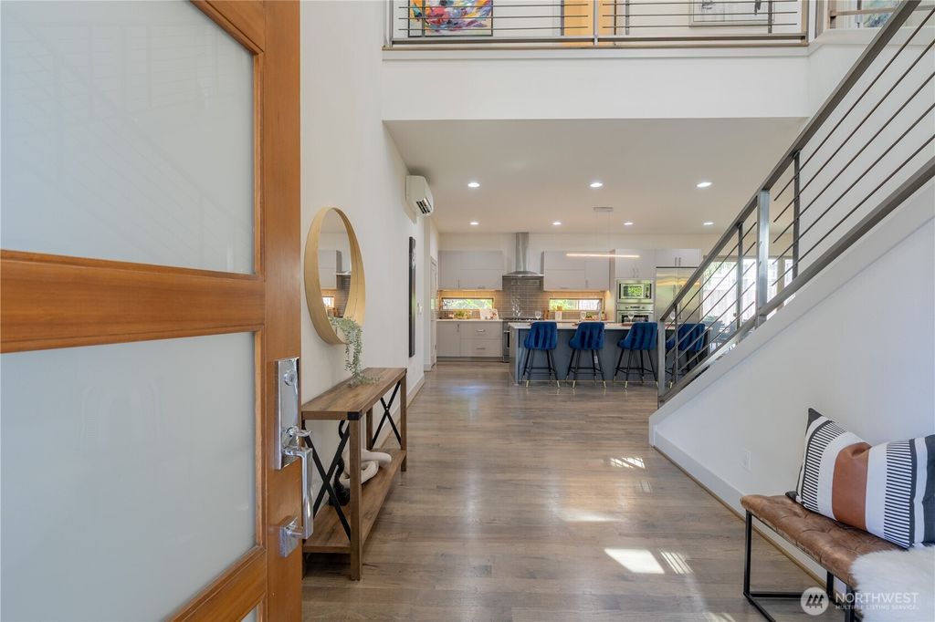 Photo of 3034 NE 89th ST, Seattle, WA 98115 (MLS # 2525584)