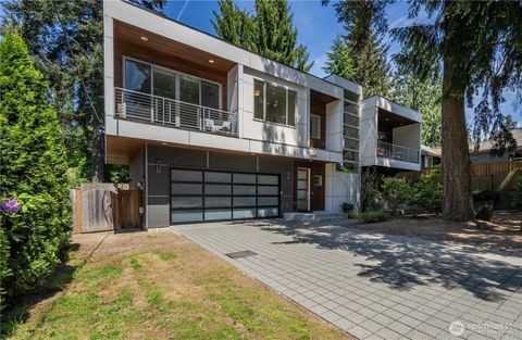 Photo of 3034 NE 89th ST, Seattle, WA 98115 (MLS # 2525584)