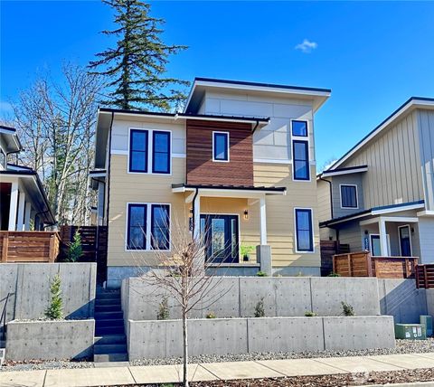 Photo of 4308 Creston Way, Bellingham, WA 98226 (MLS # 2488580)