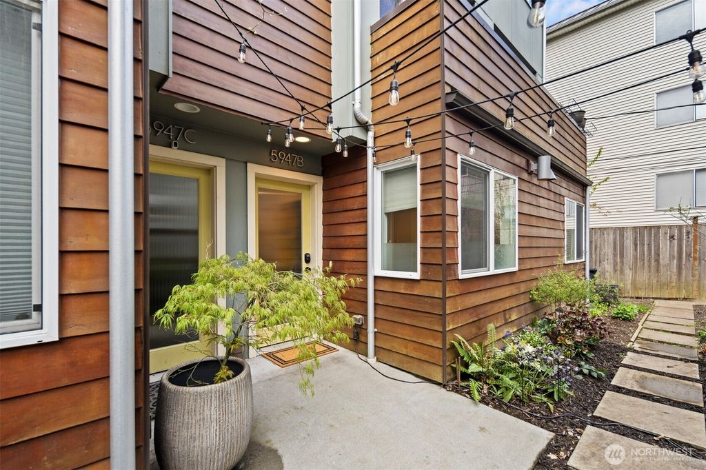 Photo of 5947 California Avenue SW #B, Seattle, WA 98136 (MLS # 2355617)