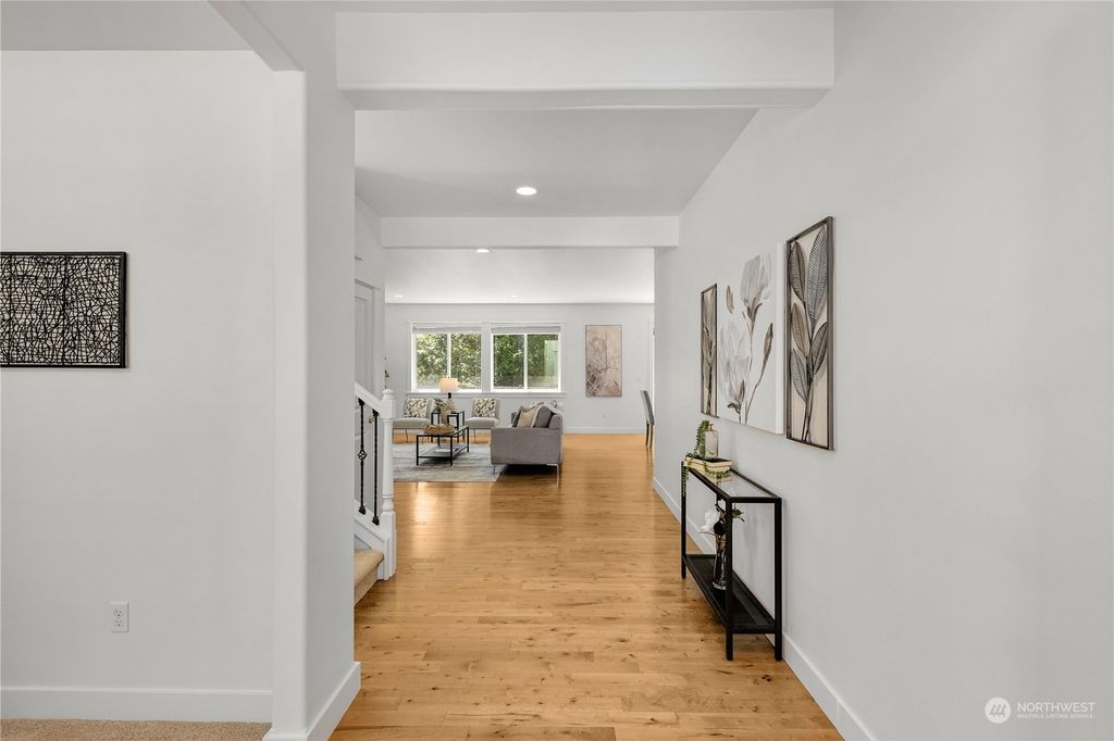 Photo of 7917 NE 181st Place, Kenmore, WA 98028 (MLS # 2236941)