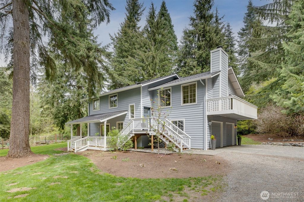 Photo of 13811 235th Street SE, Snohomish, WA 98296 (MLS # 2367184)