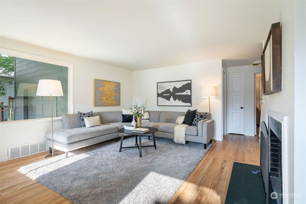 Photo of 9036 Evanston Avenue N, Seattle, WA 98103 (MLS # 2273463)