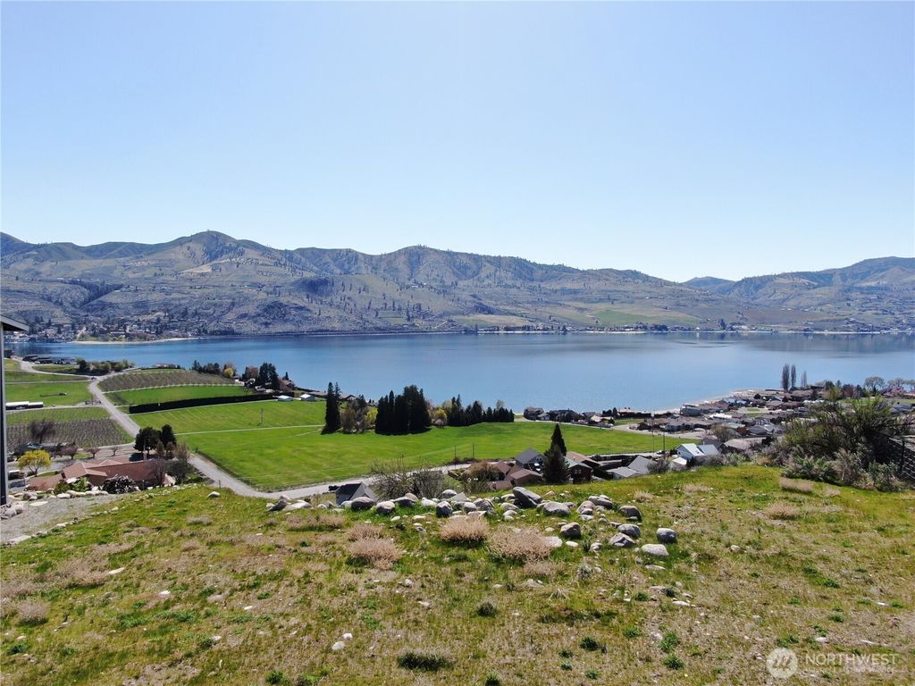 Photo of 120 Orchard View Drive, Chelan, WA 98816 (MLS # 2493428)