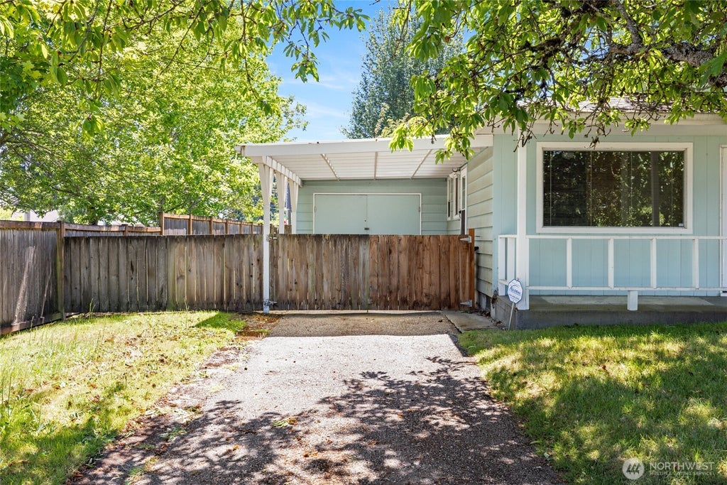 Photo of 2202 S Melrose Street, Tacoma, WA 98405 (MLS # 2539411)