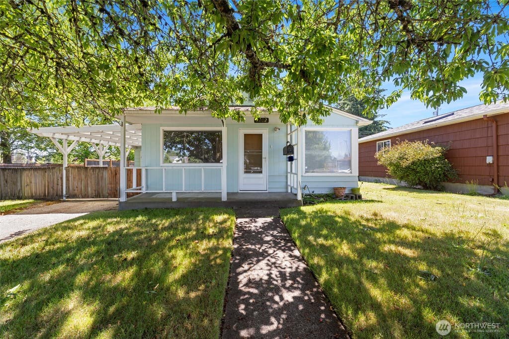 Photo of 2202 S Melrose Street, Tacoma, WA 98405 (MLS # 2539411)