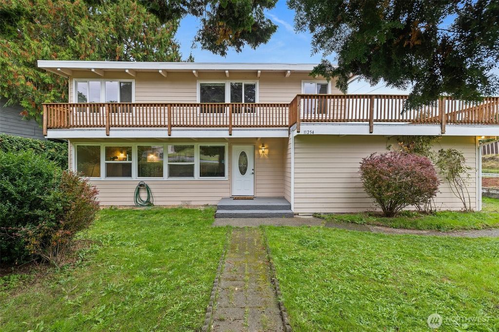 Photo of 11254 SE 186th Street, Renton, WA 98055 (MLS # 2343900)