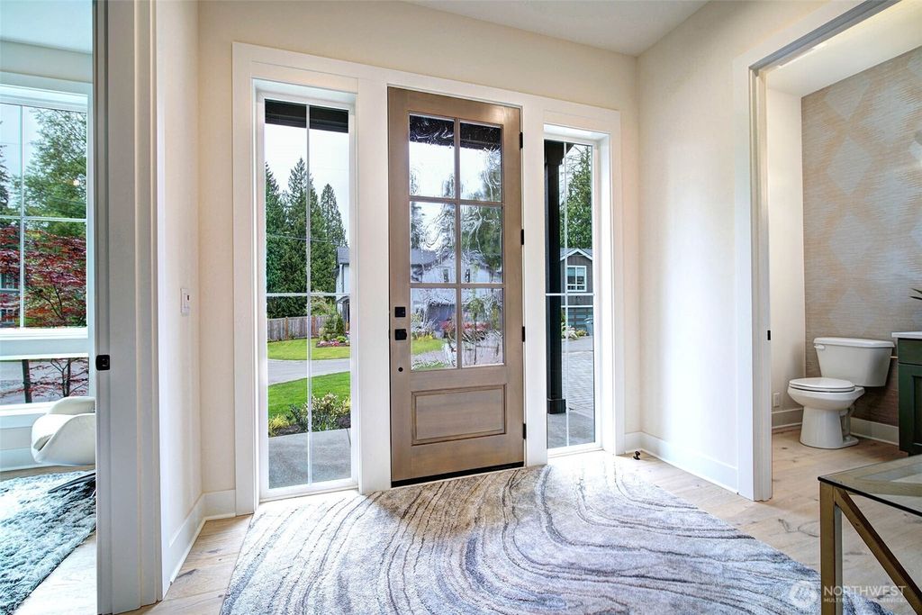 Photo of 12825 NE 78th Place, Kirkland, WA 98033 (MLS # 2518131)