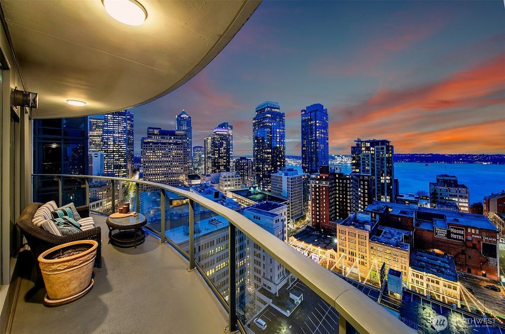 Photo of 1920 4th Avenue #2303, Seattle, WA 98101 (MLS # 2457990)