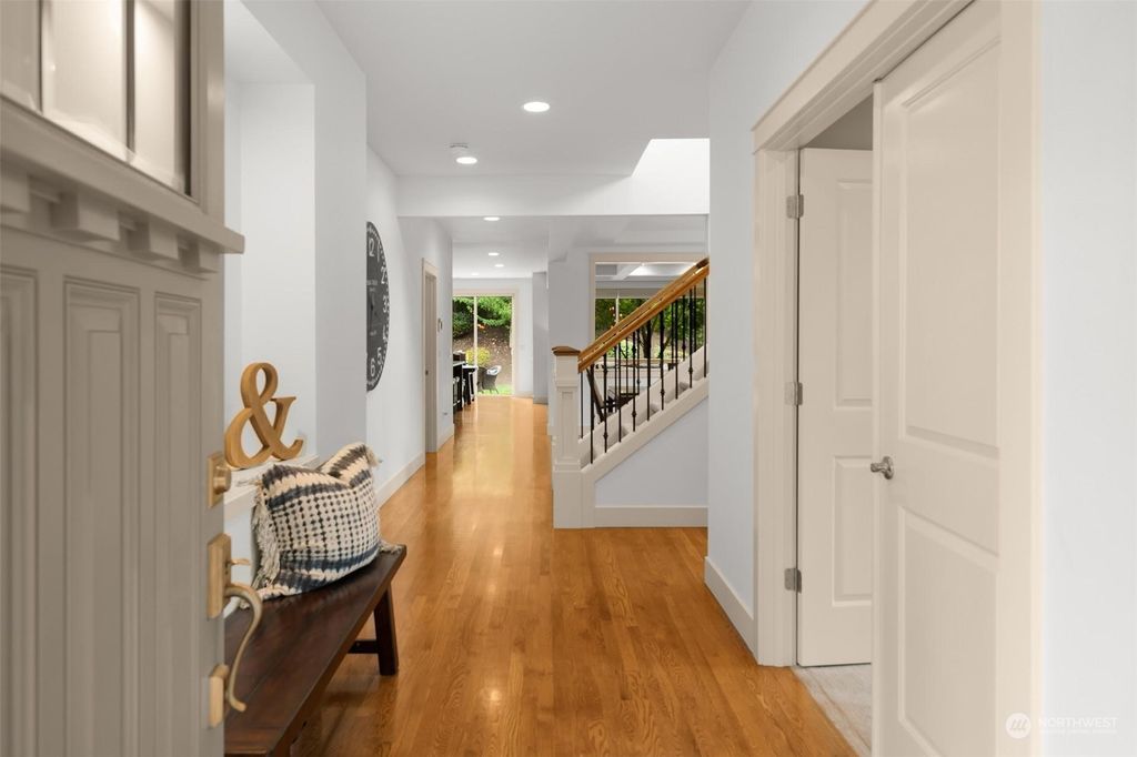Photo of 27240 SE 18th Place, Sammamish, WA 98075 (MLS # 2020195)