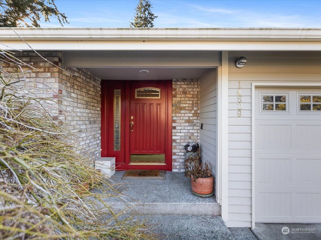 Photo of 14529 SE Fairwood Boulevard, Renton, WA 98058 (MLS # 2326867)