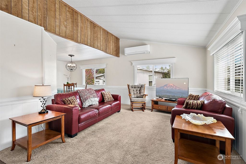 Photo of 11436 SE 208th #186, Kent, WA 98031 (MLS # 2223253)