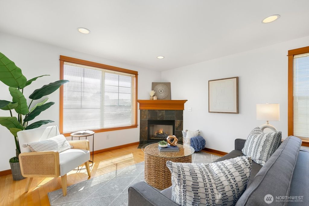 Photo of 307 16th Avenue S, Seattle, WA 98144 (MLS # 2360033)