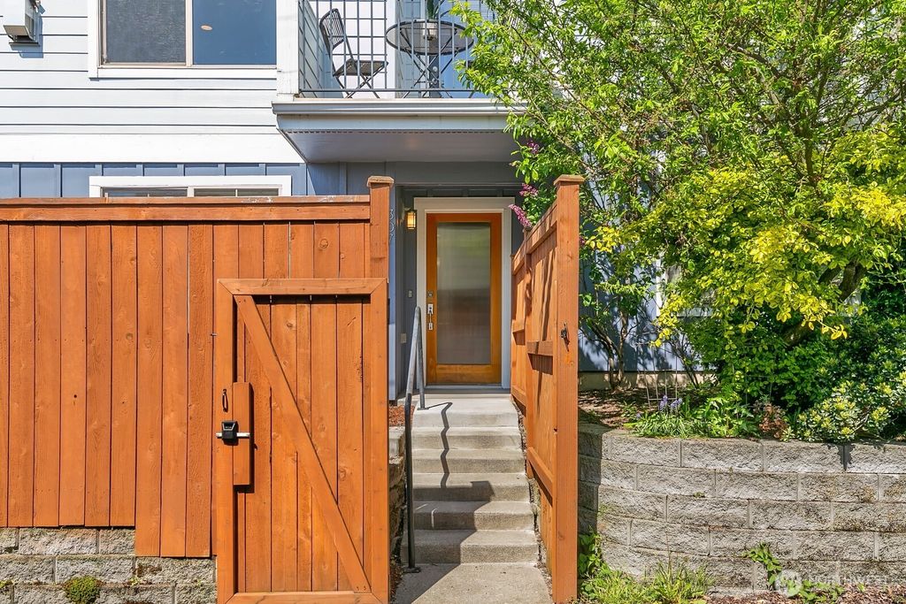 Photo of 307 16th Avenue S, Seattle, WA 98144 (MLS # 2360033)