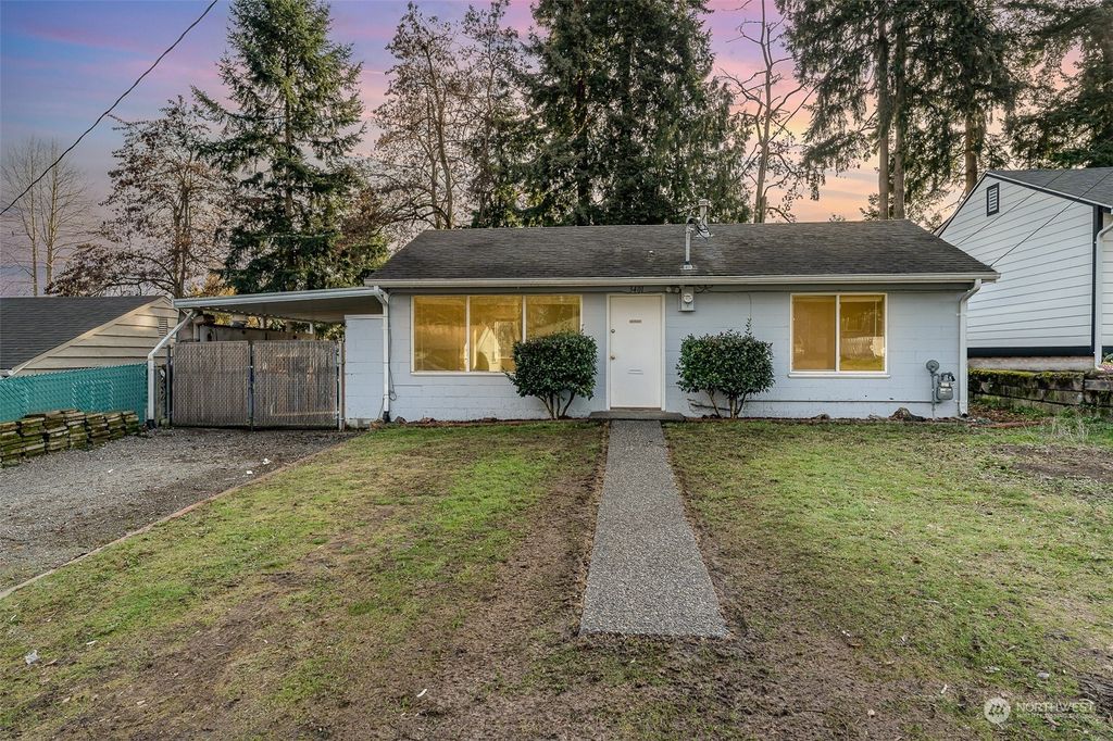 Photo of 3401 NE 6th Place, Renton, WA 98056 (MLS # 2196385)