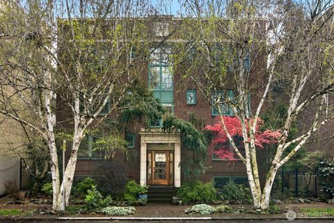 Photo of 408 Bellevue Avenue E #302, Seattle, WA 98102 (MLS # 2509263)