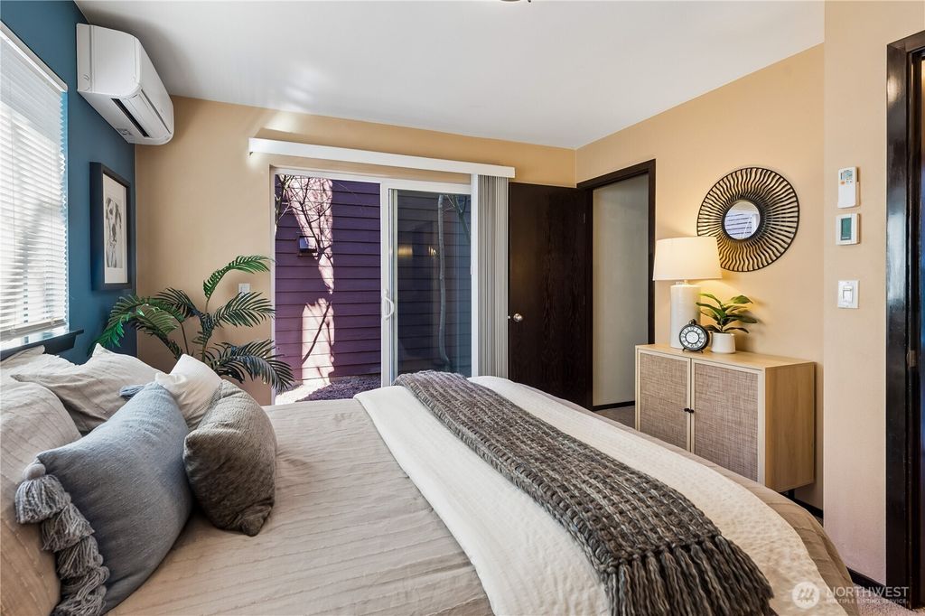 Photo of 2042 Franklin Avenue E #A, Seattle, WA 98102 (MLS # 2503907)