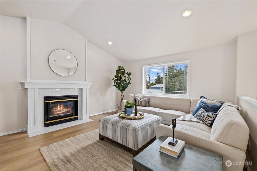 Photo of 14323 Meridian Avenue N, Seattle, WA 98133 (MLS # 2222377)