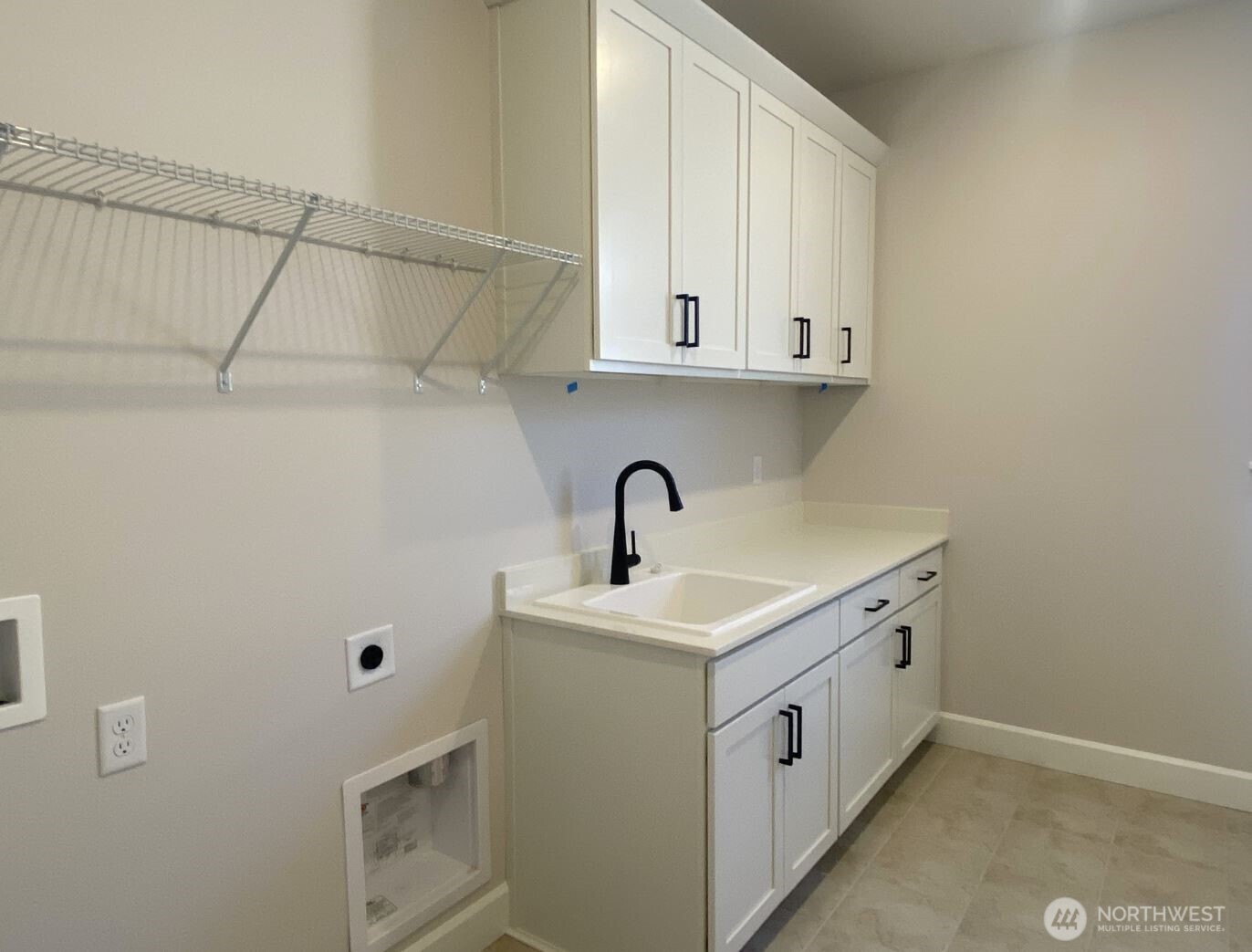 2532 Acer Loop SE
