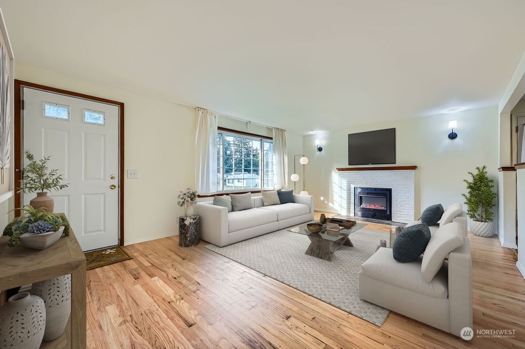 Photo of 30804 8th Avenue SW, Federal Way, WA 98023 (MLS # 2316825)