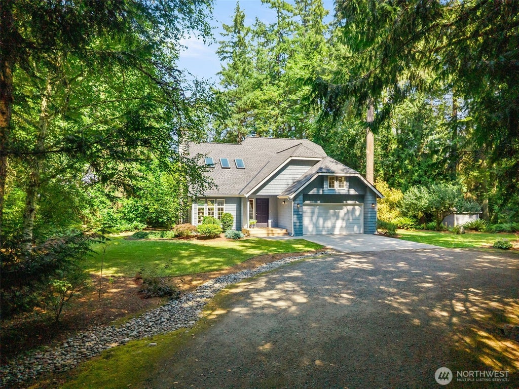 Photo of 10109 NE Knight Road, Bainbridge Island, WA 98110 (MLS # 2557144)