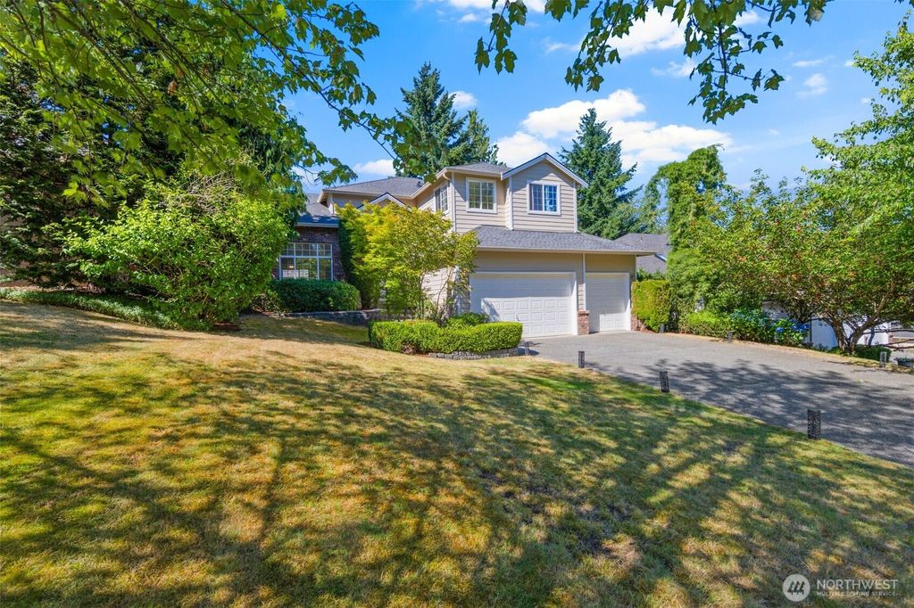 Photo of 15336 NE 66th Court, Redmond, WA 98052 (MLS # 2404398)