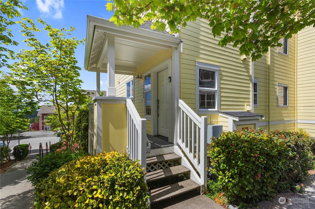 Photo of 1950 18th Avenue NE #B, Issaquah, WA 98029 (MLS # 2251233)