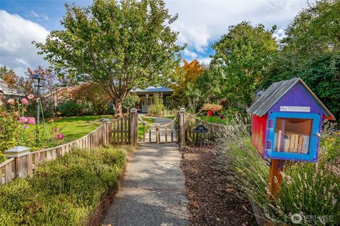 Photo of 1260 Harrison Avenue, Blaine, WA 98230 (MLS # 2442092)