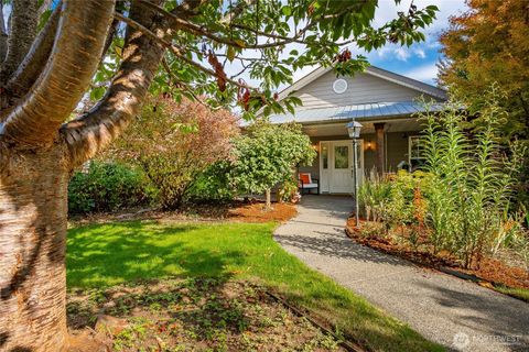 Photo of 1260 Harrison Avenue, Blaine, WA 98230 (MLS # 2442092)