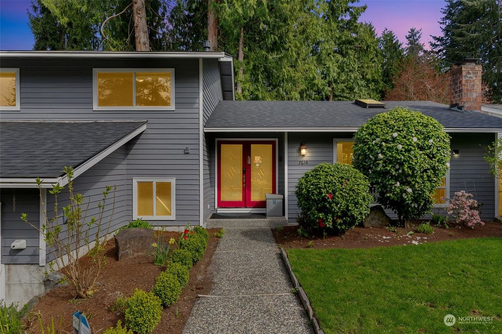 Photo of 7614 130th Avenue NE, Kirkland, WA 98033 (MLS # 2216627)