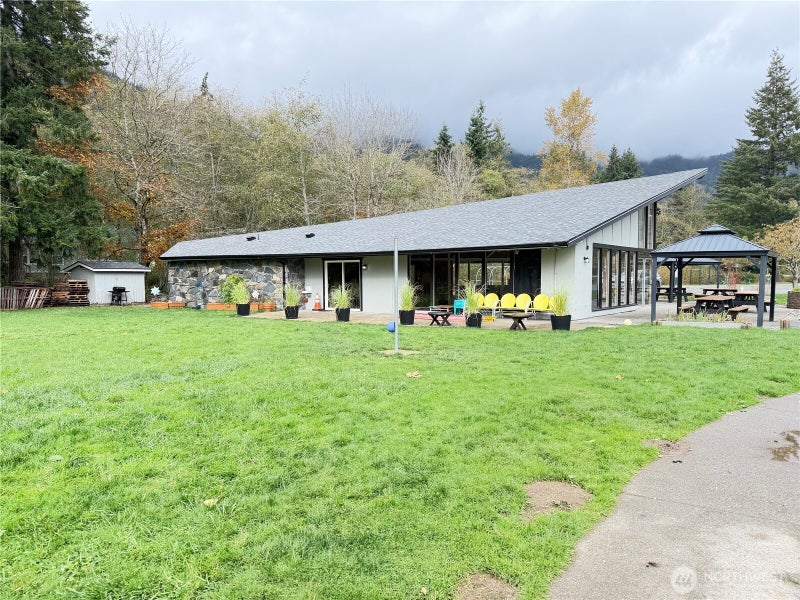 1 W Alder Drive