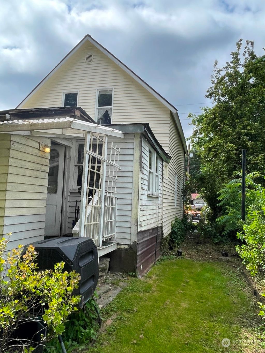 Photo of 711 Main Street, Sultan, WA 98294 (MLS # 2260790)