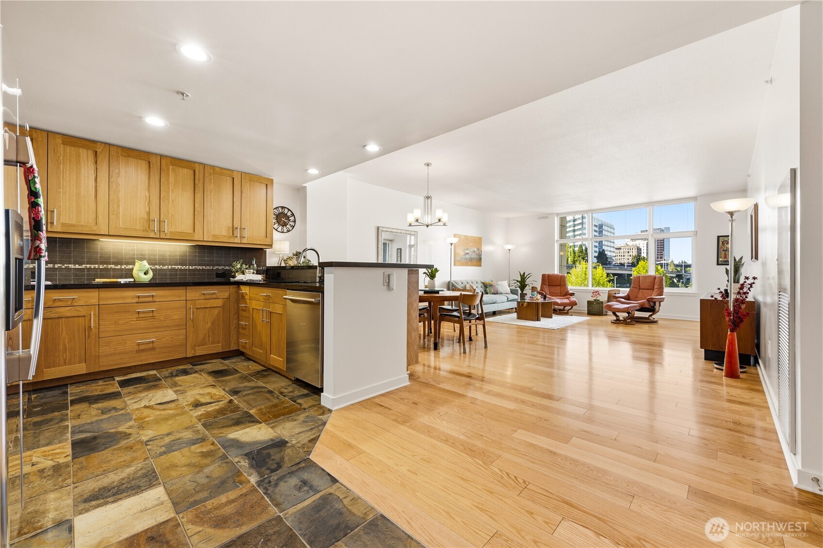 1515 Dock Street 406