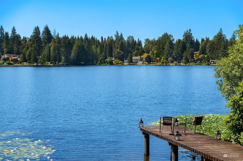 Photo of 11113 E Lake Joy Drive NE, Carnation, WA 98014 (MLS # 1985143)