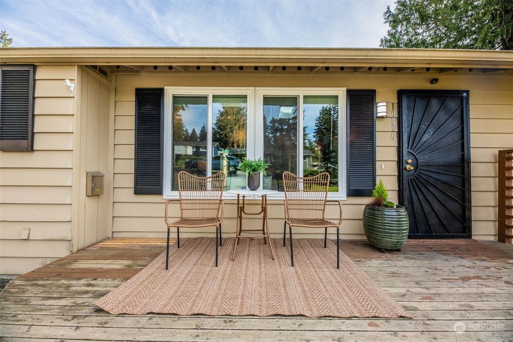 Photo of 10806 22nd Place SE, Lake Stevens, WA 98258 (MLS # 2051607)