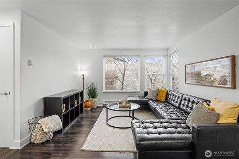 4111 Whitman Avenue N 402 Seattle WA 98103