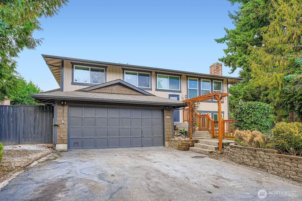 Photo of 30215 54th Avenue S, Auburn, WA 98001 (MLS # 2408978)