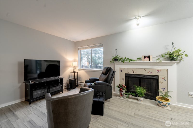 15415 35th Avenue W F204