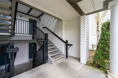Photo of 15415 35th Avenue W #F204, Lynnwood, WA 98087 (MLS # 2463866)