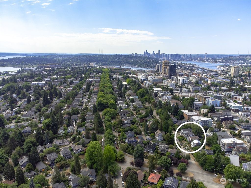 Photo of 5607 16th Avenue NE, Seattle, WA 98105 (MLS # 2137756)