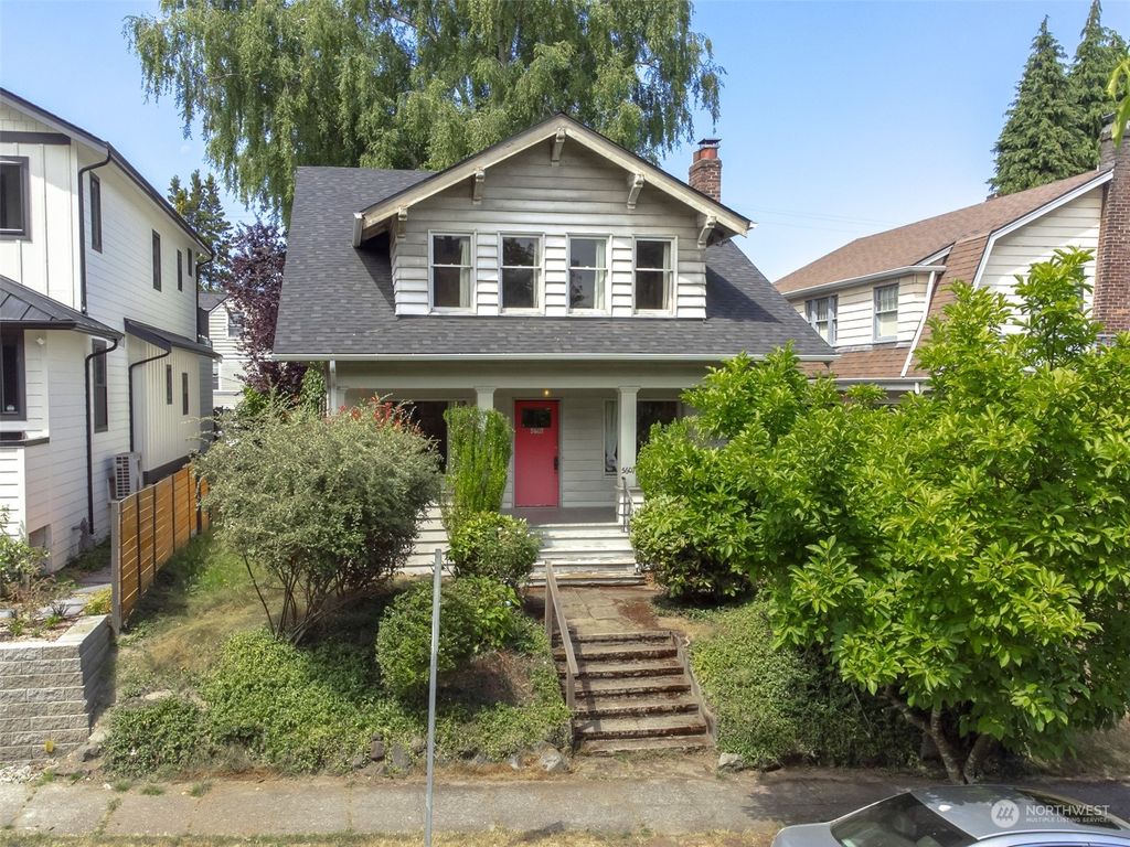 Photo of 5607 16th Avenue NE, Seattle, WA 98105 (MLS # 2137756)