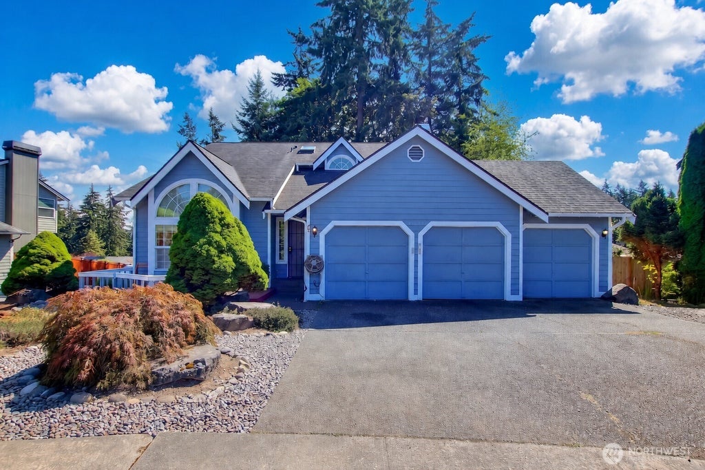 Photo of 2023 S 302nd Place, Federal Way, WA 98003 (MLS # 2576009)
