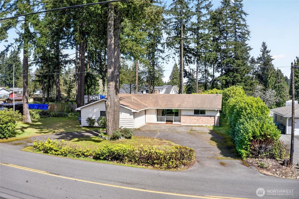 Photo of 12707 78th Avenue E, Puyallup, WA 98373 (MLS # 2566627)
