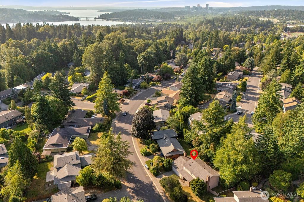 Photo of 5014 122nd Avenue SE, Bellevue, WA 98006 (MLS # 2390187)
