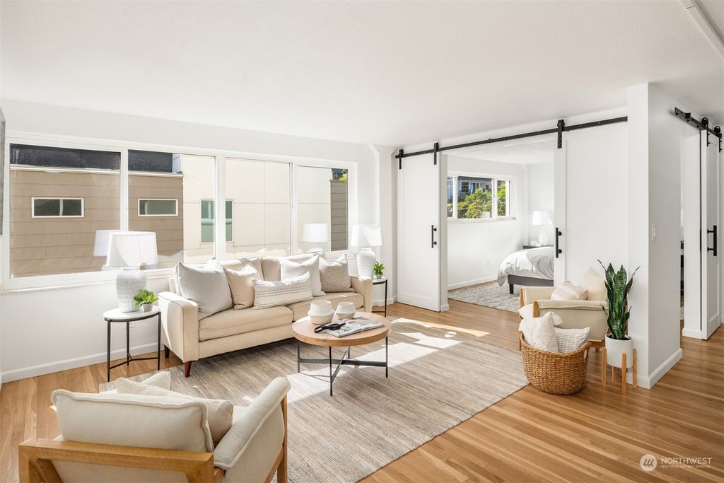 Photo of 919 2nd Avenue W #505, Seattle, WA 98119 (MLS # 2127728)