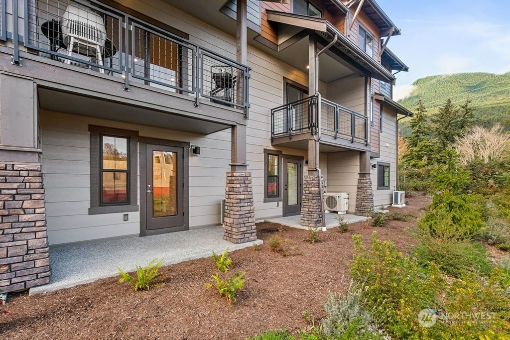 Photo of 1148 Oxbow Way SE #1403, North Bend, WA 98045 (MLS # 2303224)