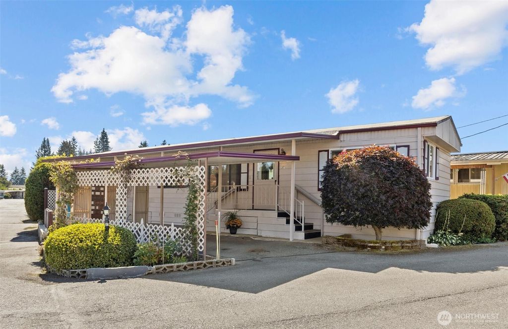 Photo of 18501 52nd Avenue W #37, Lynnwood, WA 98037 (MLS # 2434250)