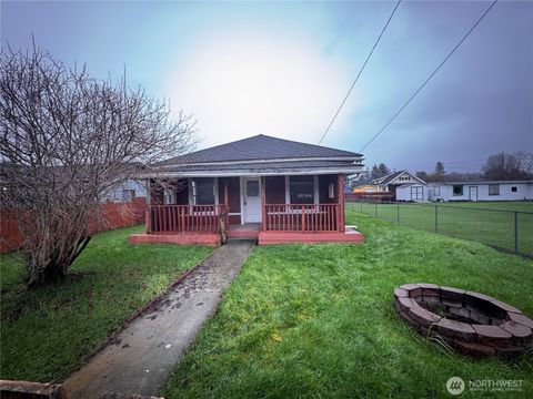 Photo of 517 Water Street, South Bend, WA 98586 (MLS # 2484591)