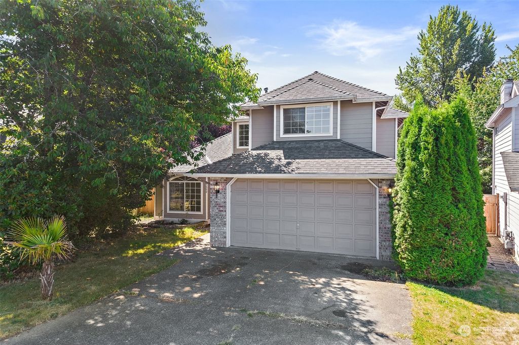 Photo of 27552 140th Avenue SE, Kent, WA 98042 (MLS # 2135867)