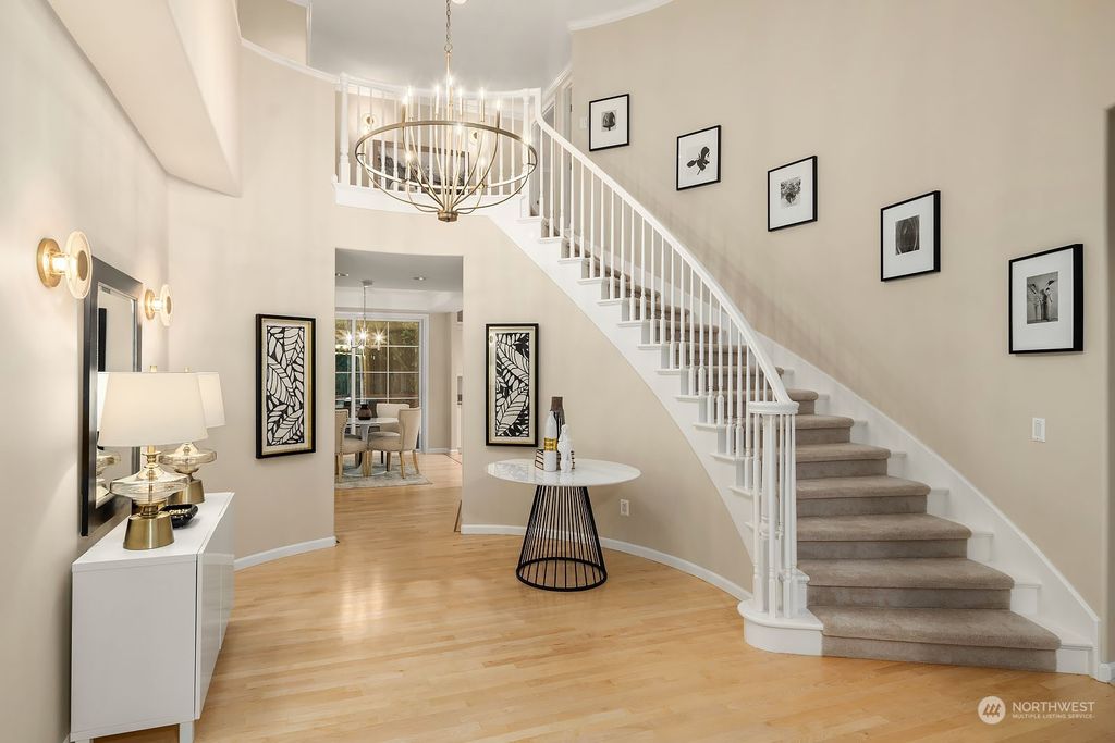 Photo of 13549 NE 54th Place, Bellevue, WA 98005 (MLS # 2160745)